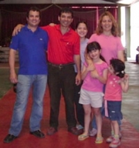 Pastor Ceferino and wife Roxana Martinez and kids	