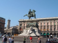 Central Squre statue